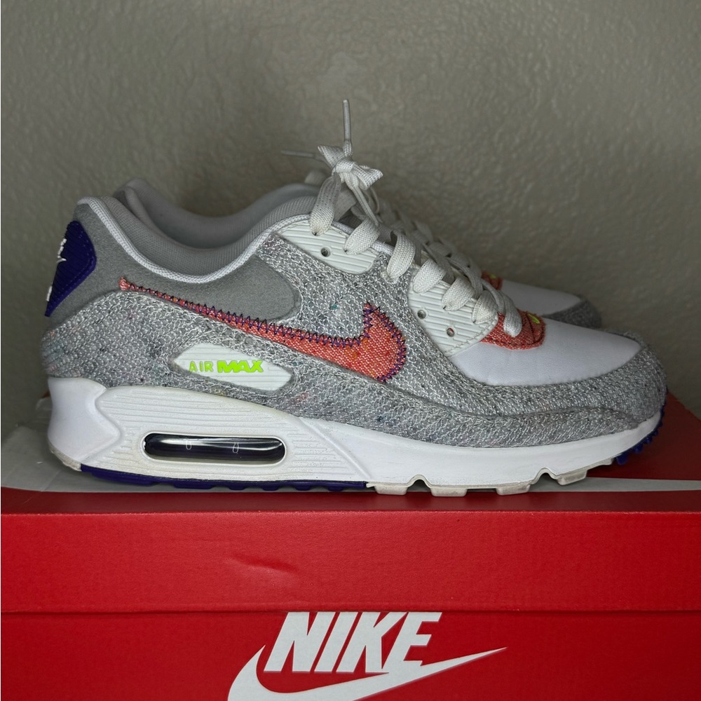 Nike Air Max 90 Sneakers